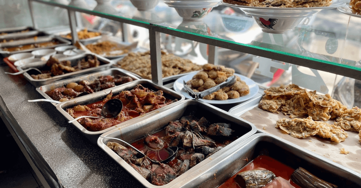 Variasi menu warung dan rumah makan menggugah selera